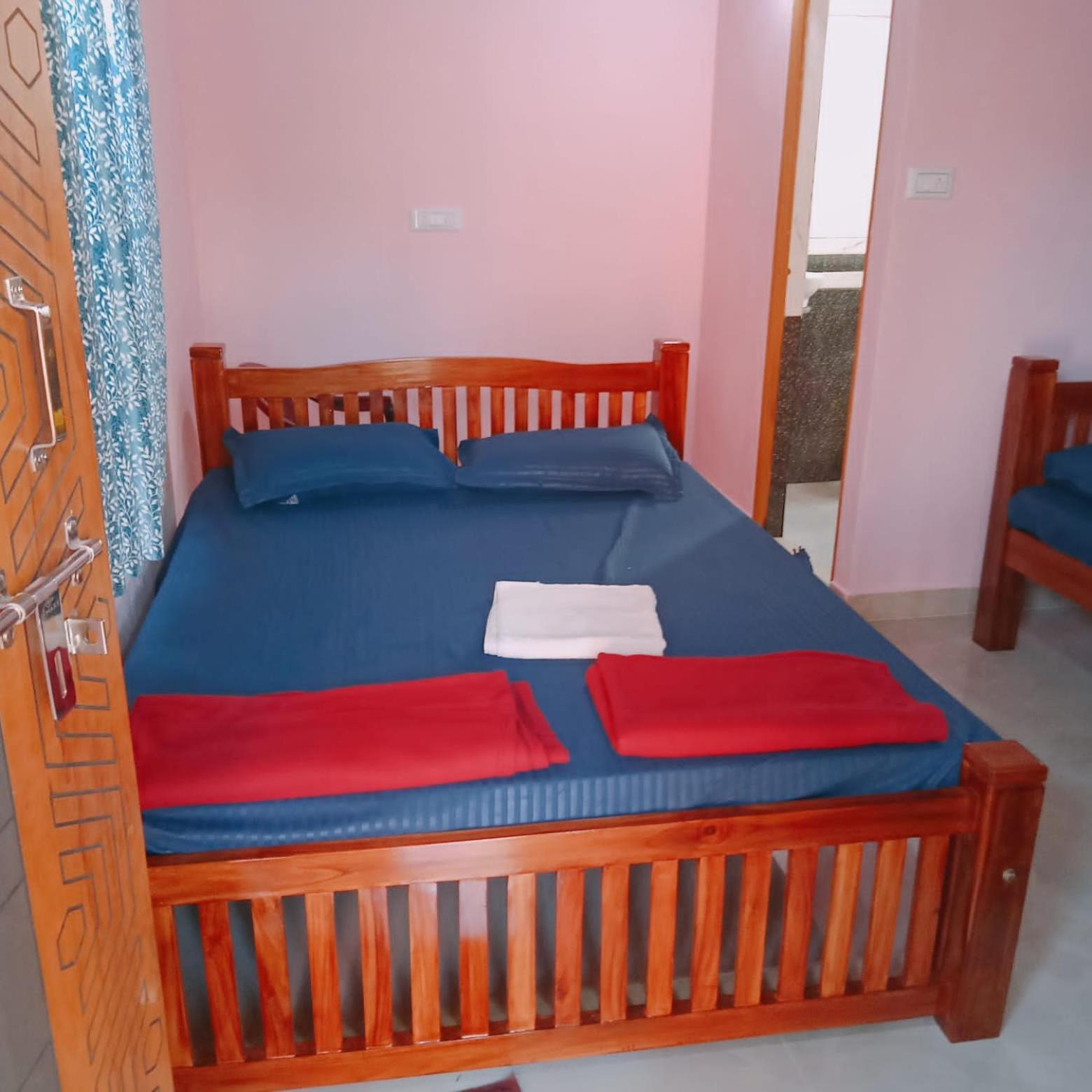 Ocean Sparrow Beach Stay Гокарна Экстерьер фото